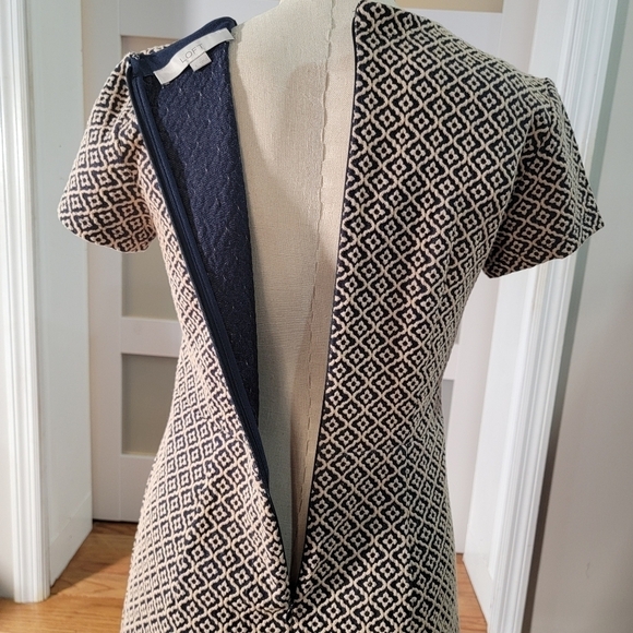 Loft Tan and Navy Geometric Flared Hem short Sleeve Dress Size 2 - Picture 11 of 16